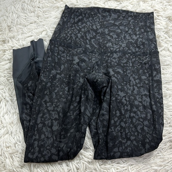 Lululemon Wunder Under High-Rise Crop 23" *Updated Scallop Full-On Luxtreme Wild - Picture 1 of 6
